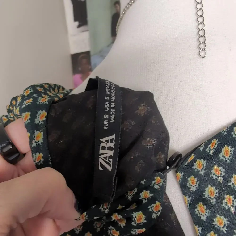 Spring Cottage Bodycon Dress - Picture 5 of 6